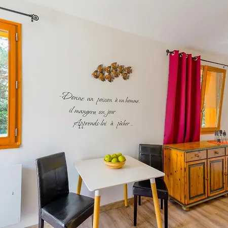 Le Mont Besset Bed & Breakfast Lalouvesc Exterior photo