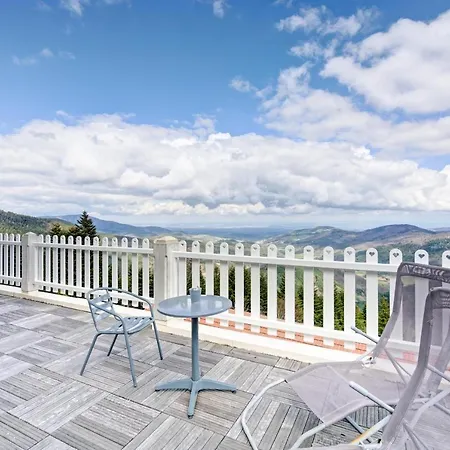 Le Mont Besset Bed & Breakfast Lalouvesc Exterior photo
