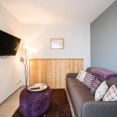 Le Mont Besset Bed & Breakfast Lalouvesc Exterior photo